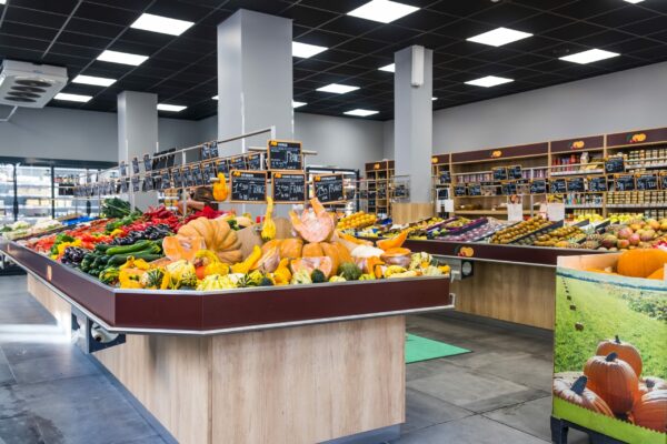 fruits legumes gratte ciel magasin villeurbanne cerise et potiron
