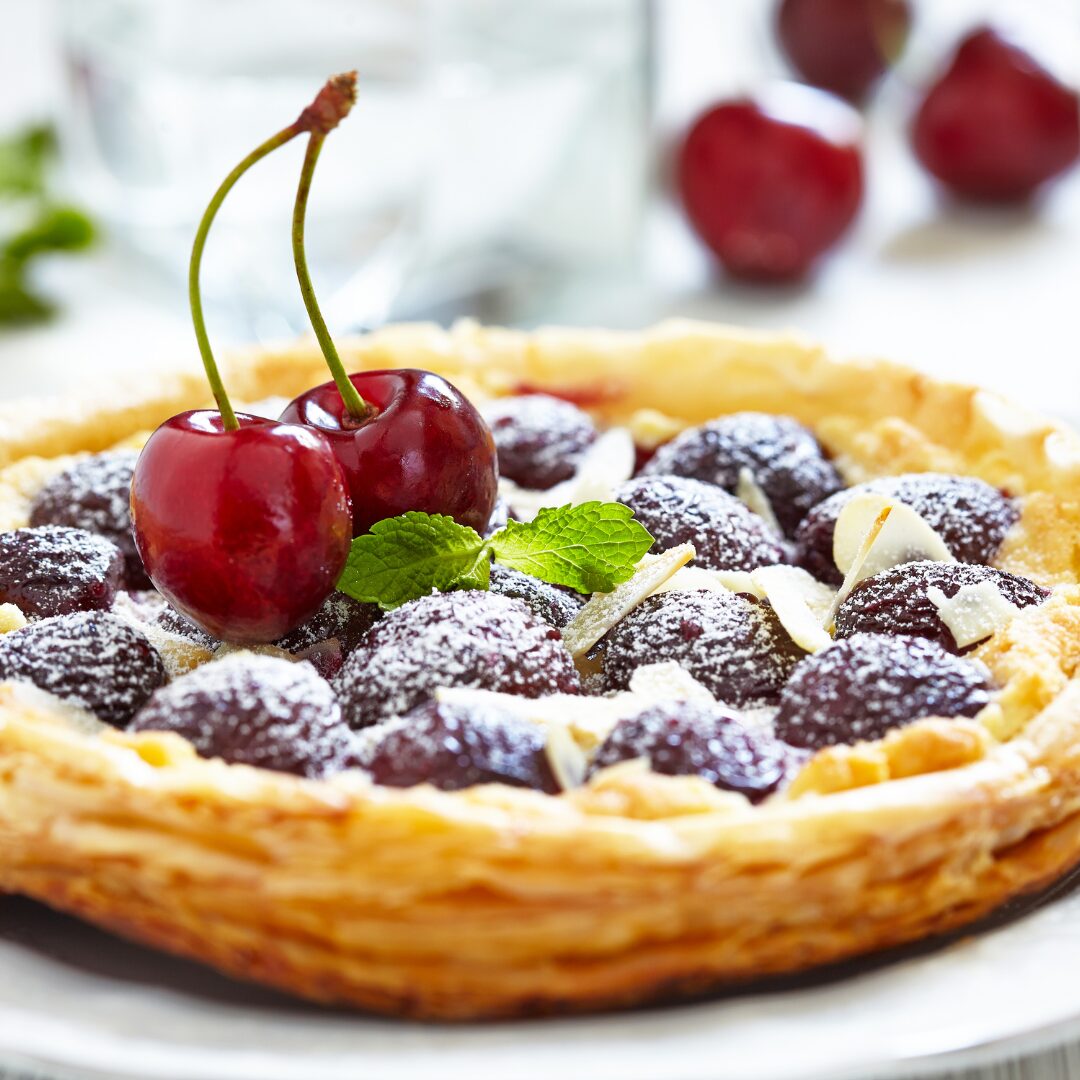 Tarte aux cerises et amandes effilées